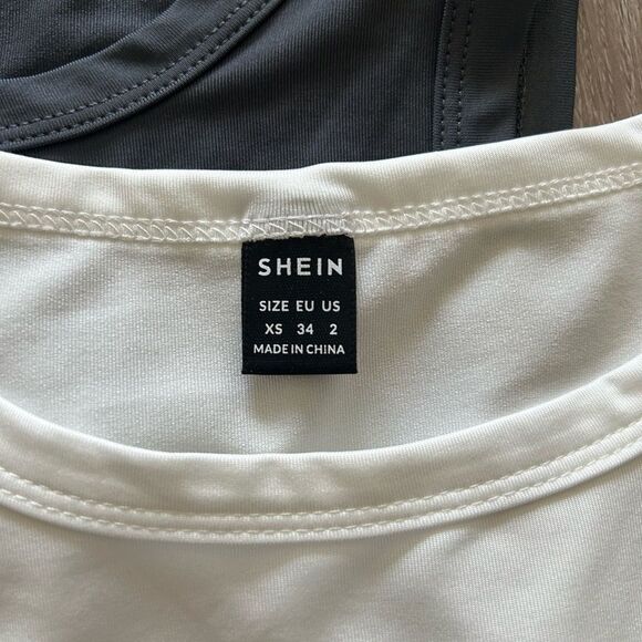 4 Pack SHEIN Bodysuits - Picture 8 of 8